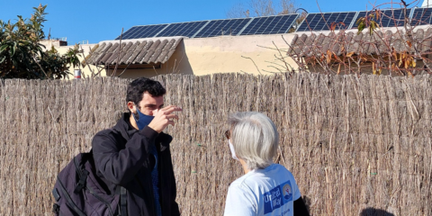 Iniciativa para facilitar kits de energía solar a familias de la Cañada Real sin acceso a la red eléctrica