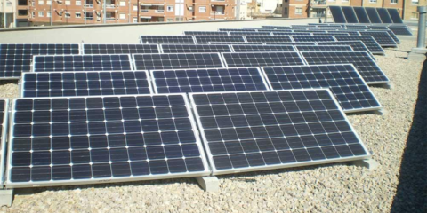 Sale a licitación la elaboración de los proyectos de 14 plantas solares en los edificios públicos de Reus