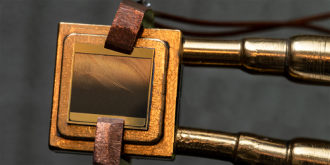 Desarrollan una celda termofotovoltaica que demuestra la viabilidad de las baterías térmicas