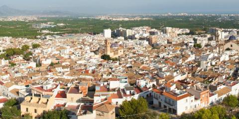 Los centros educativos de Oliva instalarán placas solares para crear una comunidad energética