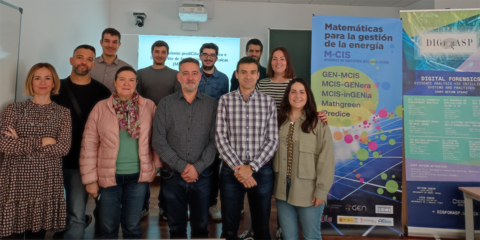 La UCA desarrolla sistemas automáticos de inteligencia artificial en instalaciones de energía solar