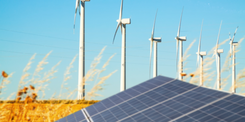 Proyecto para construir plantas solares junto a parques eólicos existentes en Andalucía