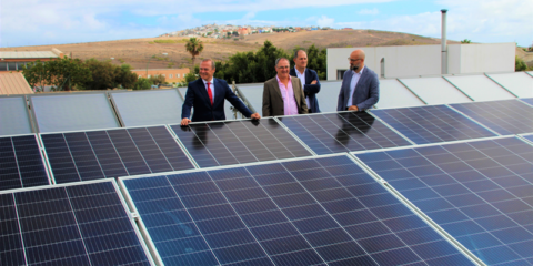 El Centro Deportivo de Tamaraceite en Las Palmas de Gran Canaria cuenta con 181 paneles solares