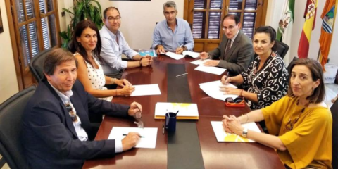 Acuerdo marco de intenciones para implantar comunidades de energías renovables en Benalmádena