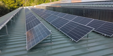 San Sebastián ahorrará 122.000 euros anuales con 13 instalaciones solares en edificios municipales
