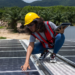 Las mujeres representan el 47% de la fuerza laboral en la fabricación de la energía fotovoltaica, según Irena