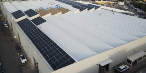 La empresa municipal de Palma presenta una pérgola fotovoltaica e inicia las obras de una cubierta solar