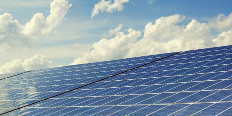 La colaboración global ahorró a los países $ 67 mil millones en costos de producción de paneles solares