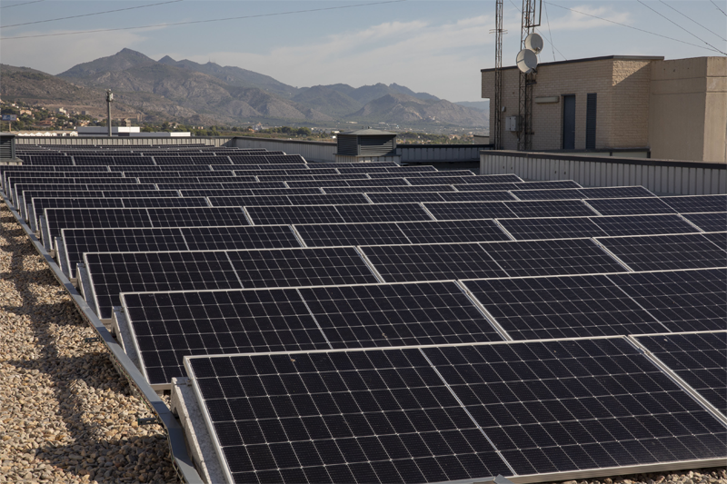 paneles solares en la Universidad Jaume I 