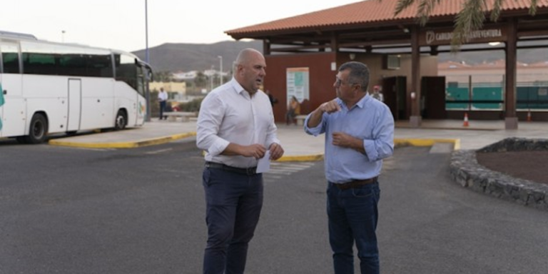 El Cabildo saca a licitación la instalación de autoconsumo para la parada preferente de guaguas de Gran Tarajal.