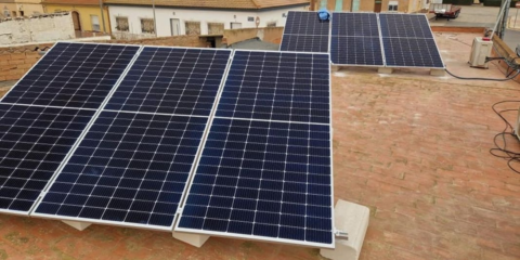 Finalizada la instalación fotovoltaica del consultorio médico de Las Lomas del Albujón