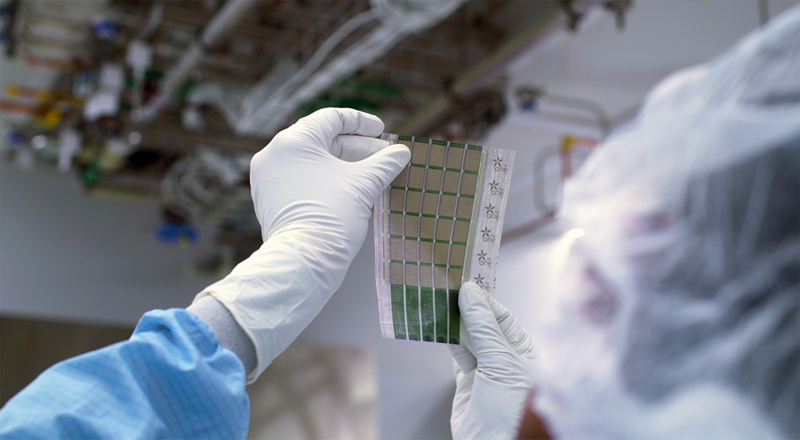 Nuevas células solares ultraligeras del MIT.