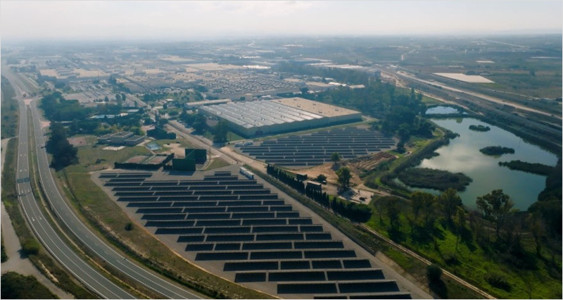 Planta solar de Ford en Valencia.