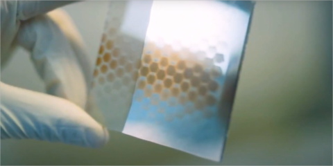 La UPCT investiga nuevas formas de desarrollar células solares por recubrimiento en espray