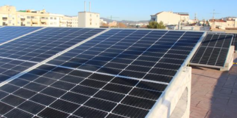 Dos nuevas instalaciones fotovoltaicas en Vilanova y la Geltrú ahorrarán un 30% de energía