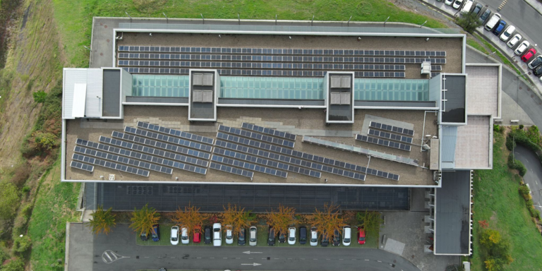 Placas solares Universidad de Mondragón.