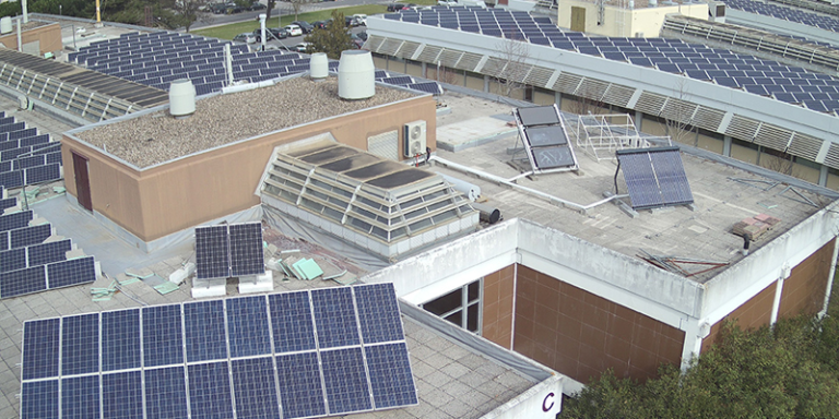 Placas solares en edificios