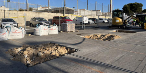 Arranca la instalación de la pérgola solar de autoconsumo en un aparcamiento de Mahón