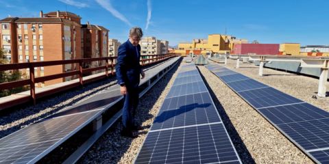 Las placas solares del edificio Aseinfante de Murcia permitirán un ahorro energético de hasta el 30%