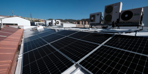 La instalación fotovoltaica de la sede de Grafcan en Tenerife permitirá reducir la factura energética