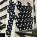 Sistema creativo de paneles solares en una fachada del High Tech Campus Eindhoven
