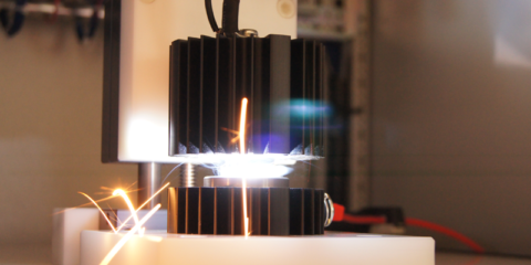 Banco de pruebas de Fraunhofer ISE para inversores fotovoltaicos con detectores de arco integrados