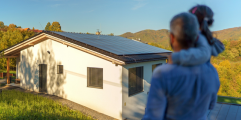 Asturias resuelve las ayudas a la instalación de paneles solares y almacenamiento para particulares