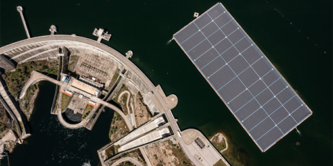 La combinación de diferentes tecnologías de energía renovable sustenta la granja solar flotante de Alqueva