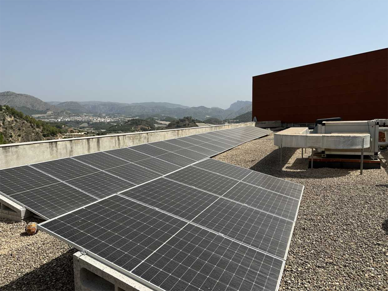 L’Auditori de La Nucía cuenta con una instalación fotovoltaica que reducirá la factura eléctrica del edificio