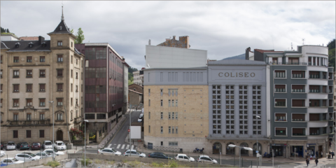Más de un centenar de placas fotovoltaicas en la cubierta del teatro Coliseo de Eibar