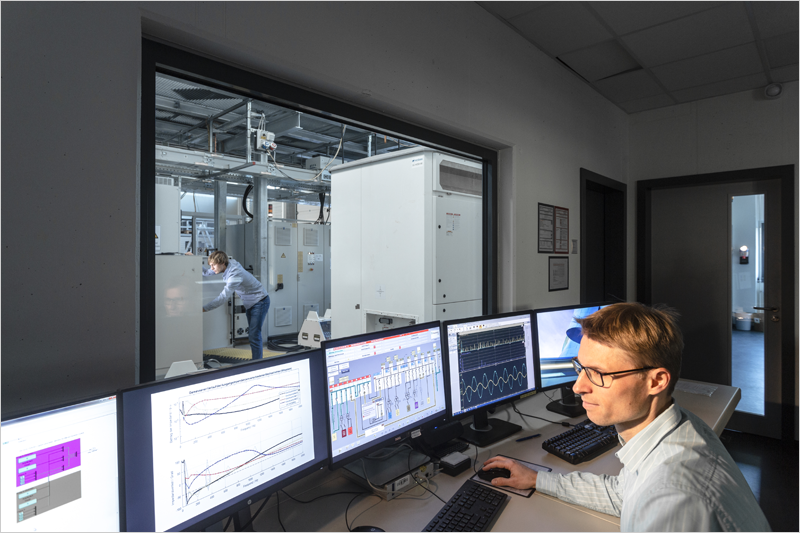 Banco de ensayos en el Laboratorio de Multi-Megavatios para la realización de espectroscopia de impedancia en inversores.