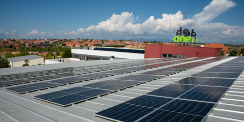 El centro deportivo BeOne Boadilla instala una cubierta fotovoltaica con 220 paneles solares