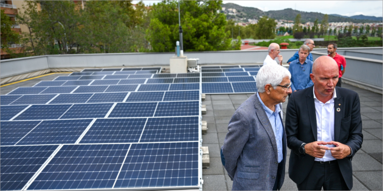 Cataluña ha aprobado instalar placas solares en los CAP y hospitales del SISCAT para consolidar el autoconsumo.