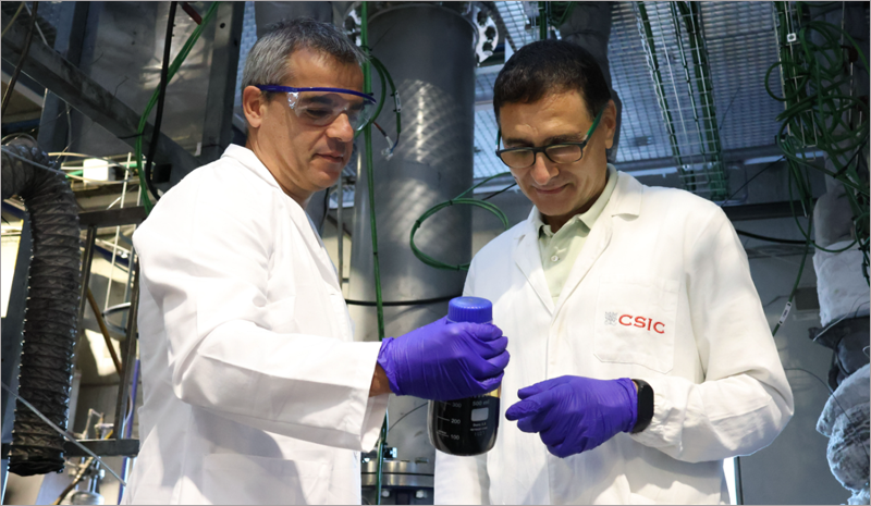 Científicos del Instituto de Carboquímica (ICB-CSIC) utilizan energía solar concentrada para producir fertilizantes sostenibles y biocombustibles.