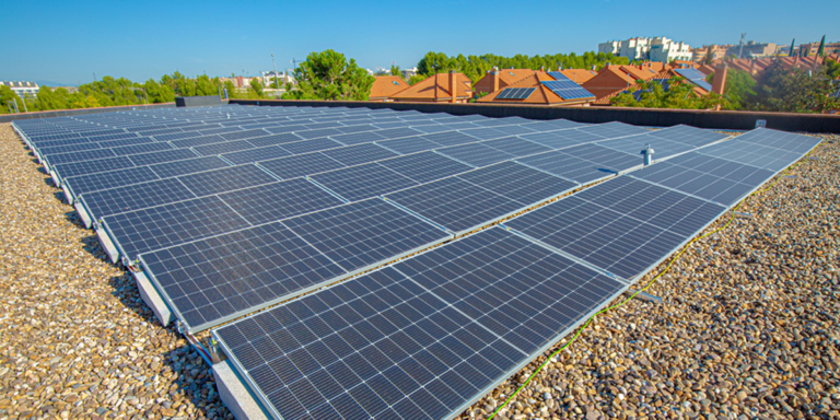 Placas solares colegio Rafael Alberti de Rivas Vaciamadrid.