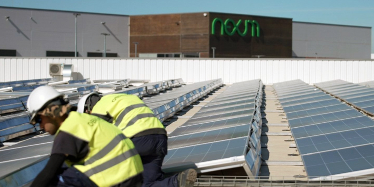 Hasta 1.100 familias dispondrán de suministro eléctrico para ahorrar en su factura con la comunidad solar para autoconsumo del proyecto de Iberdrola Nexum Retail Park de Fuenlabrada, en Madrid.