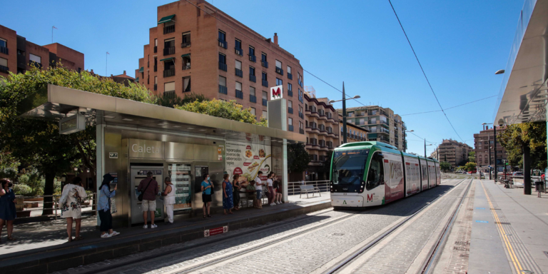 Adjudicada la instalación de placas fotovoltaicas en el Metro de Granada por 2,3 millones