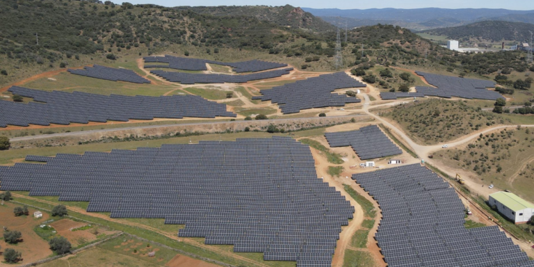 Parque solar de Jerez de los Caballeros (Extremadura).