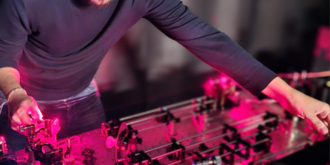 Un nuevo cristal bidimensional alcanza la máxima producción de hidrógeno mediante energía solar