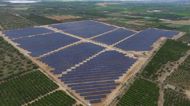 Foto del parque solar Sant Jordi situado en la Comunidad Valenciana.