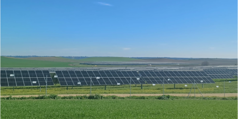 El parque fotovoltaico de 72 MW situado en Huévar del Aljarafe se pone en funcionamiento