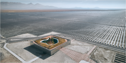 El edificio de control del parque fotovoltaico Kalyon Karapınar eleva el nivel de sostenibilidad de las infraestructuras solares