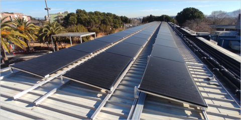 Finalizan las obras para las cubiertas fotovoltaicas de cuatro centros educativos en Barberà del Vallès
