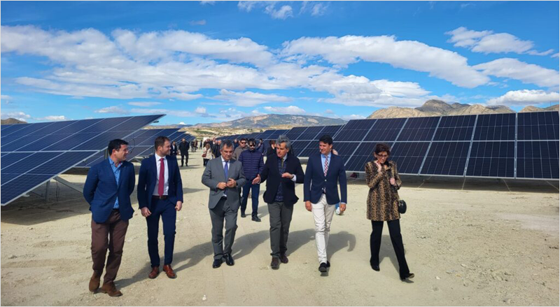 Parque fotovoltaico en El Fenazar (Murcia).