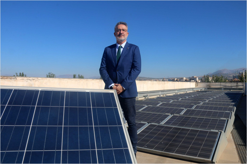 Paneles fotovoltaicos en Granada.