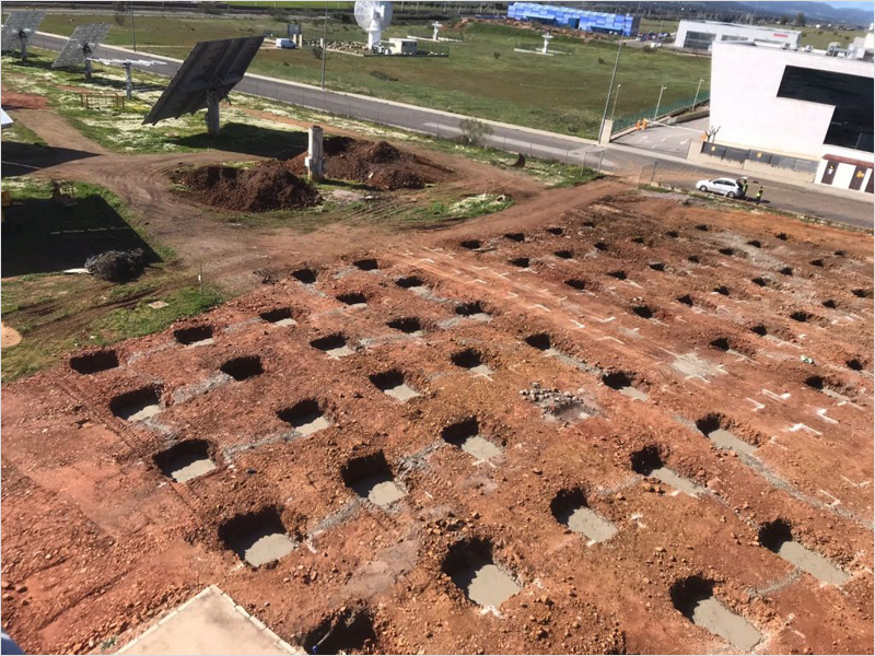 Obras de la planta híbrida solar y térmica en Puertollano.