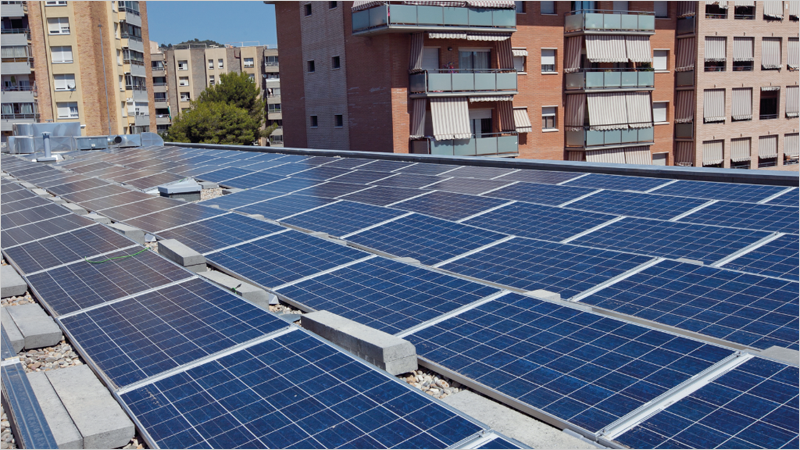 Cubierta fotovoltaica en Viladecans (Barcelona).