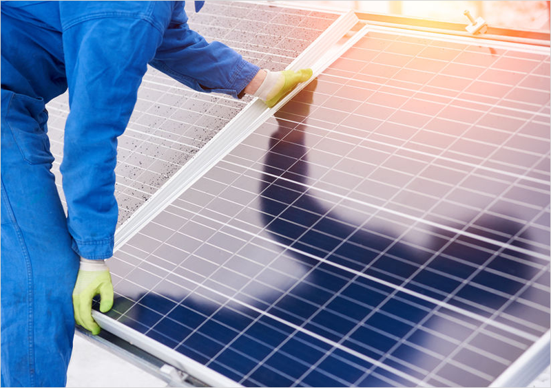 Instalación de paneles solares.