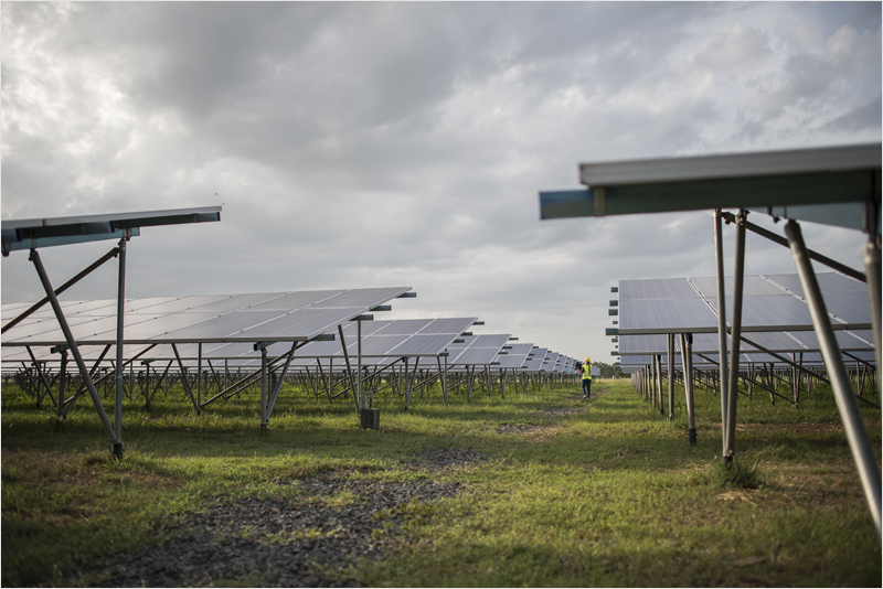 Foto de archivo de parque solar.