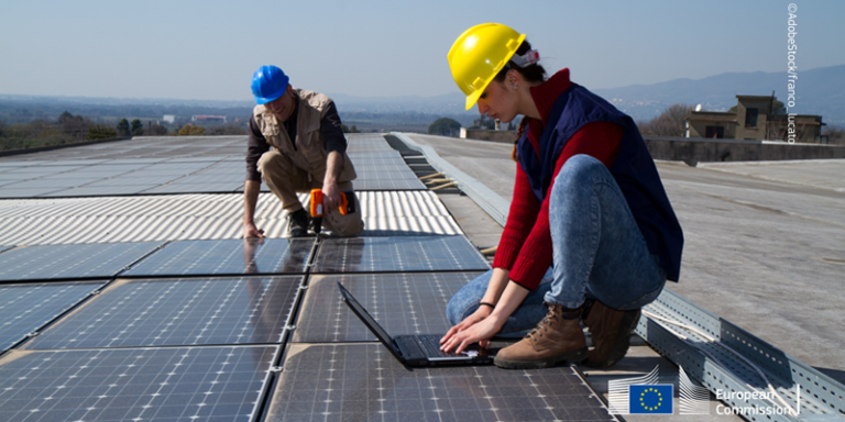 Trabajadores de la industria solar.